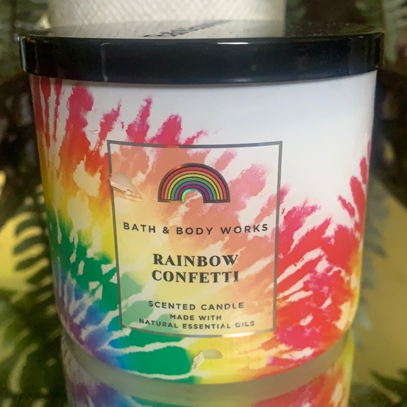 Bath & Body Works Other - NEW BBW RAINBOW CONFETTI CANDLE X3